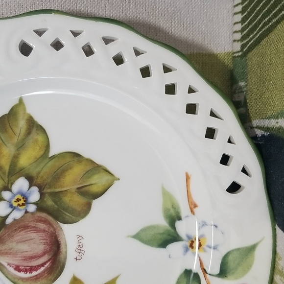 Tiffany Brunelli 8 1/4" Plate Lattice Cut Edge Flower Fig Design Made In Italy - Picture 9 of 13